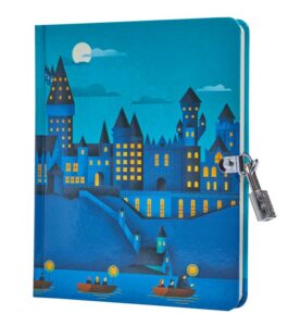 Hogwarts Castle Glow-in-the-Da
